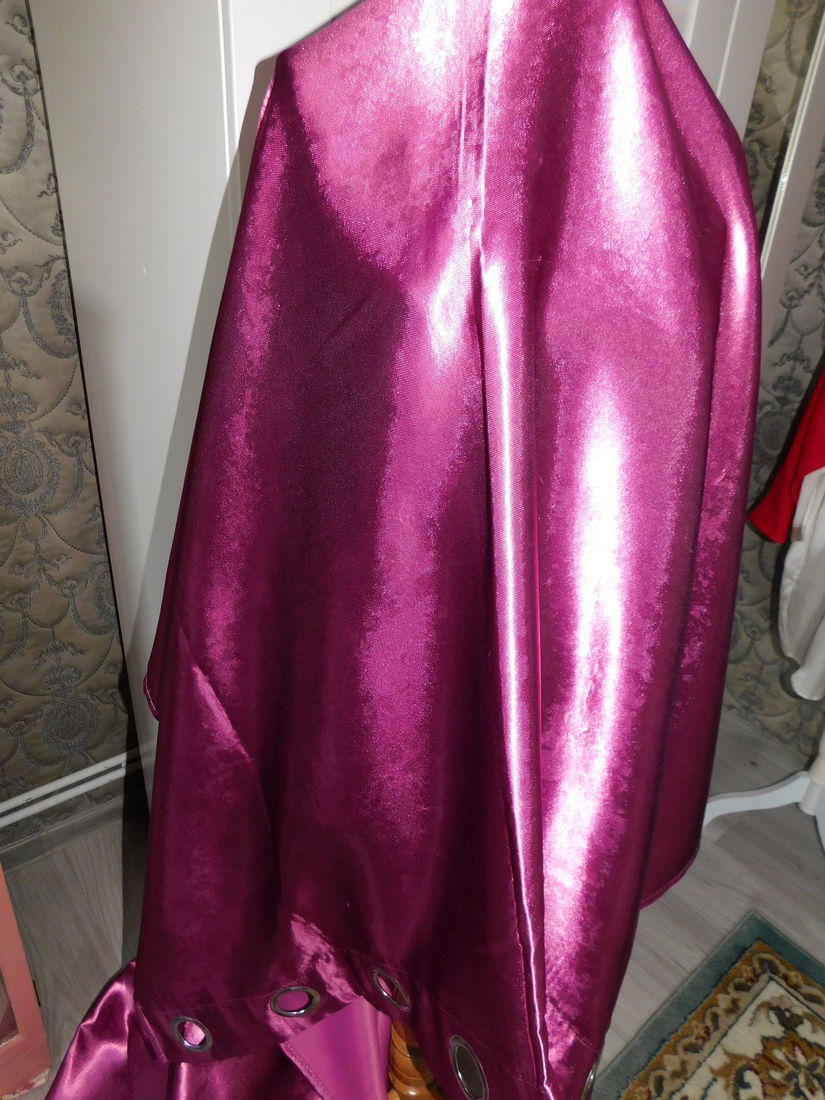 2  draperii noi, satinate,  inele metalice,  elegante,  deosebite