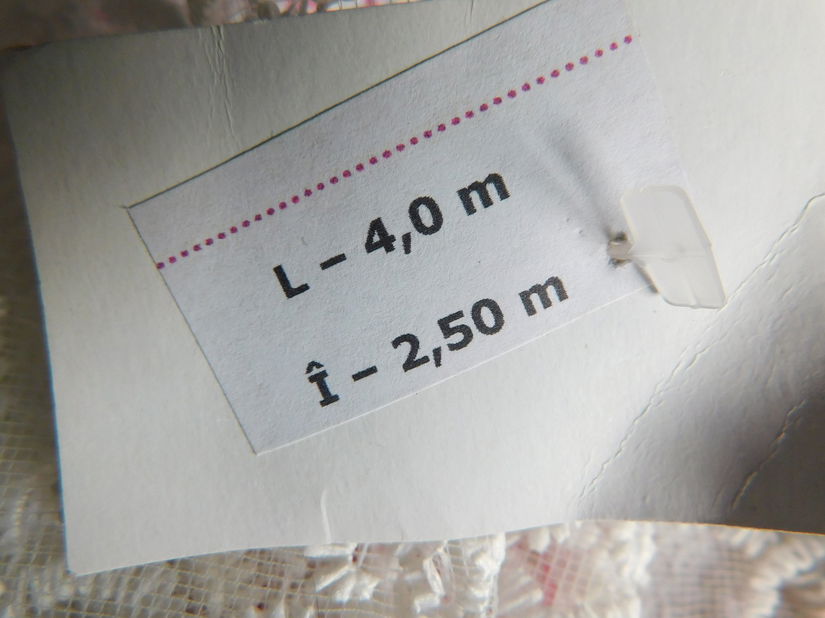 Perdea noua  dantela ,  foarte  bogata, model dantelat pe  intreaga suprafata,  alba ,   foarte  eleganta,