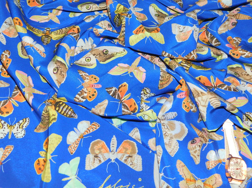 Esarfa noua Elvetia , matase naturala , ceas nou elegant , cadou