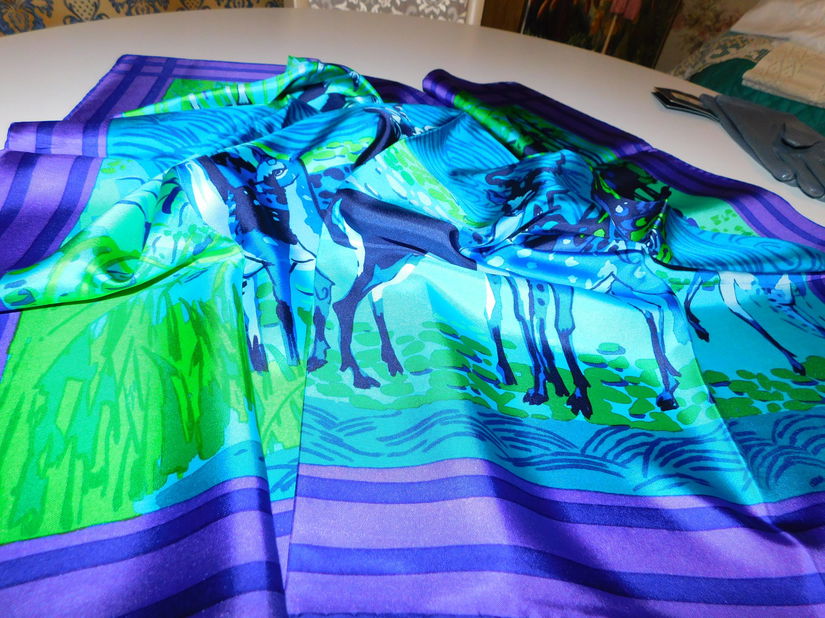 Esarfa noua matase naturala plina,   Italia,  inel nou malachit, cadou