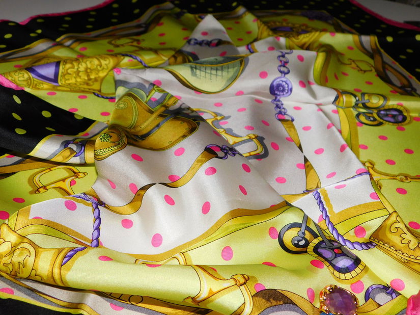 CODELLO, esarfa noua  lux, matase  naturala, inel nou pietre semipretioase , cadou