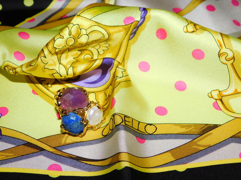 CODELLO, esarfa noua  lux, matase  naturala, inel nou pietre semipretioase , cadou