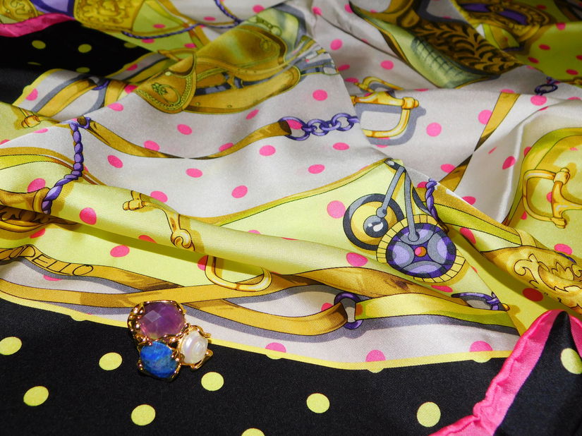 CODELLO, esarfa noua  lux, matase  naturala, inel nou pietre semipretioase , cadou