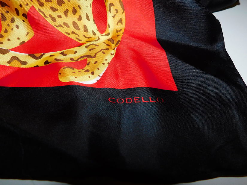 CODELLO, essrfa noua matase naturala satinata,  superba,  colier   nou cadou