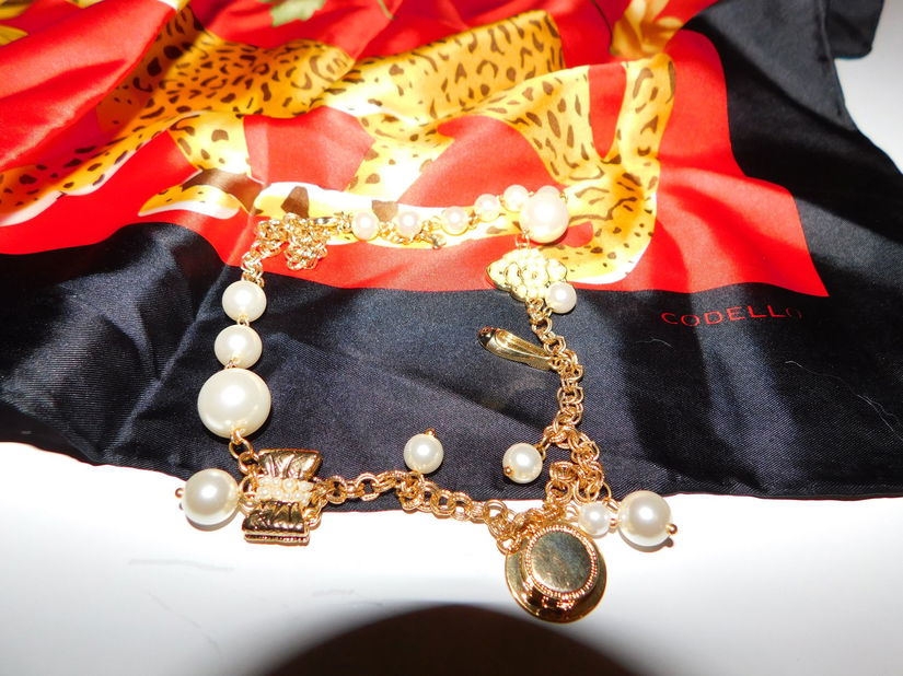 CODELLO, essrfa noua matase naturala satinata,  superba,  colier   nou cadou