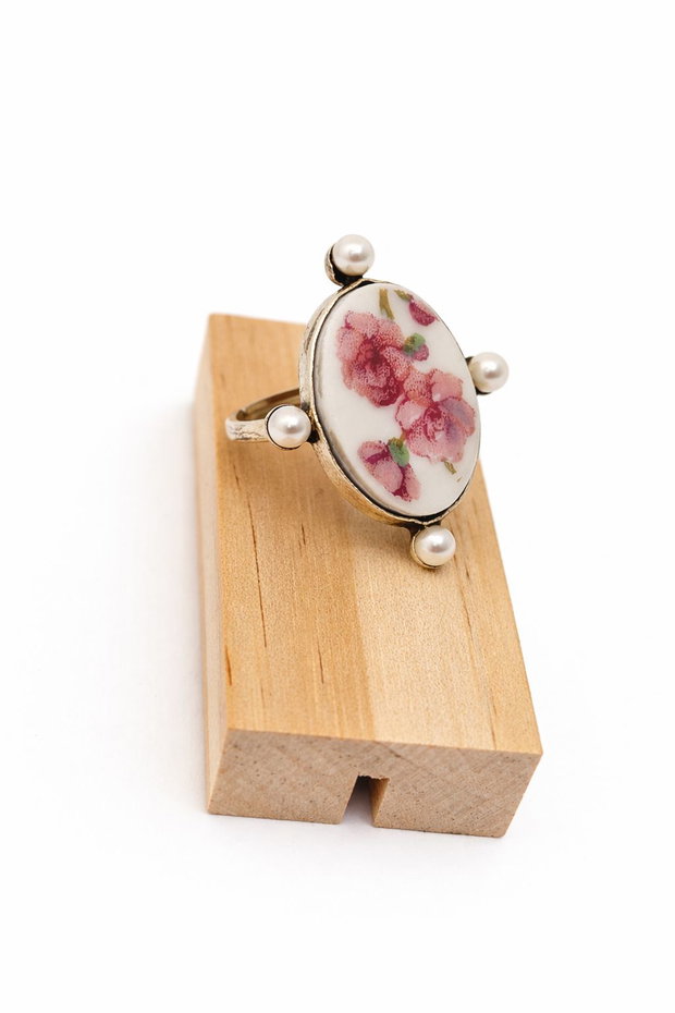 Inel "Pearl Sakura" din fragment de portelan Limoges, perle Seashell si argint