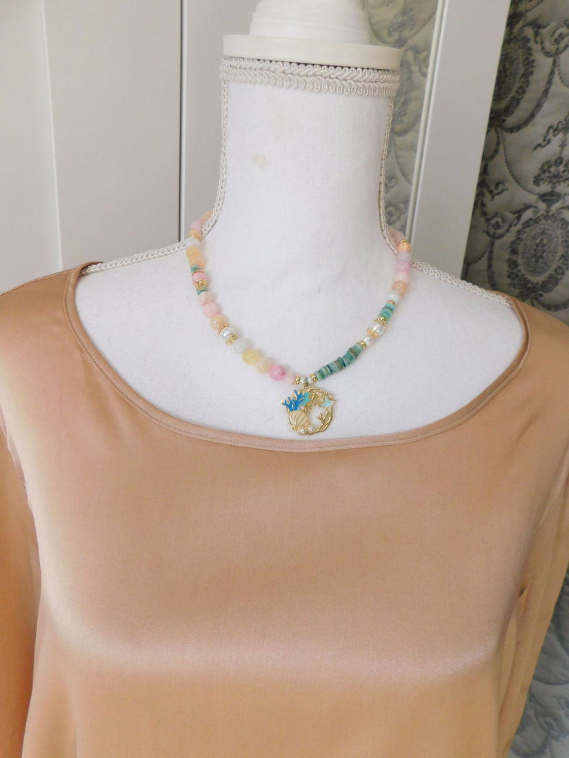 Bluza  noua Germania,  matase  naturala  sainata premium,  52,  colier nou  pietre semipretioase cadou