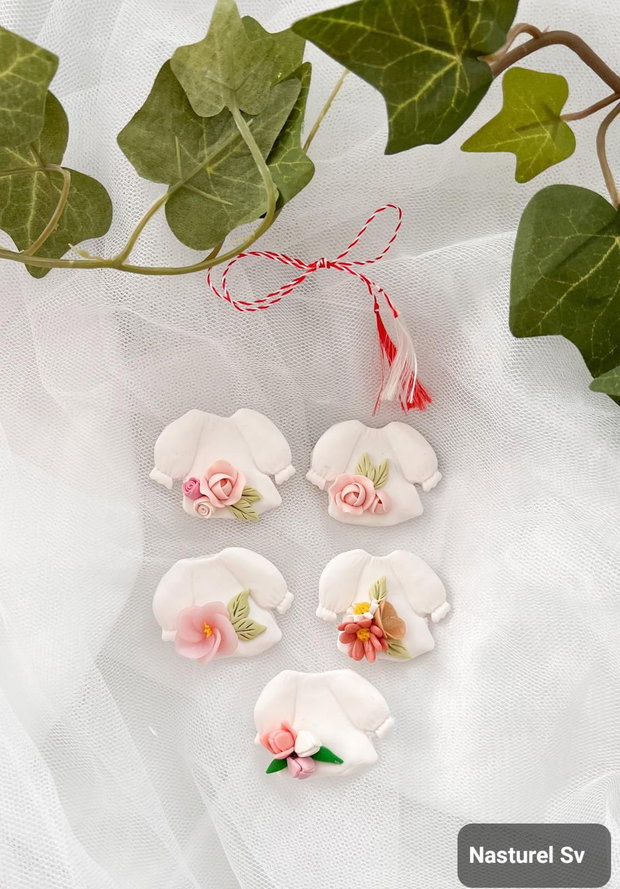 Brosa martisor: Ie