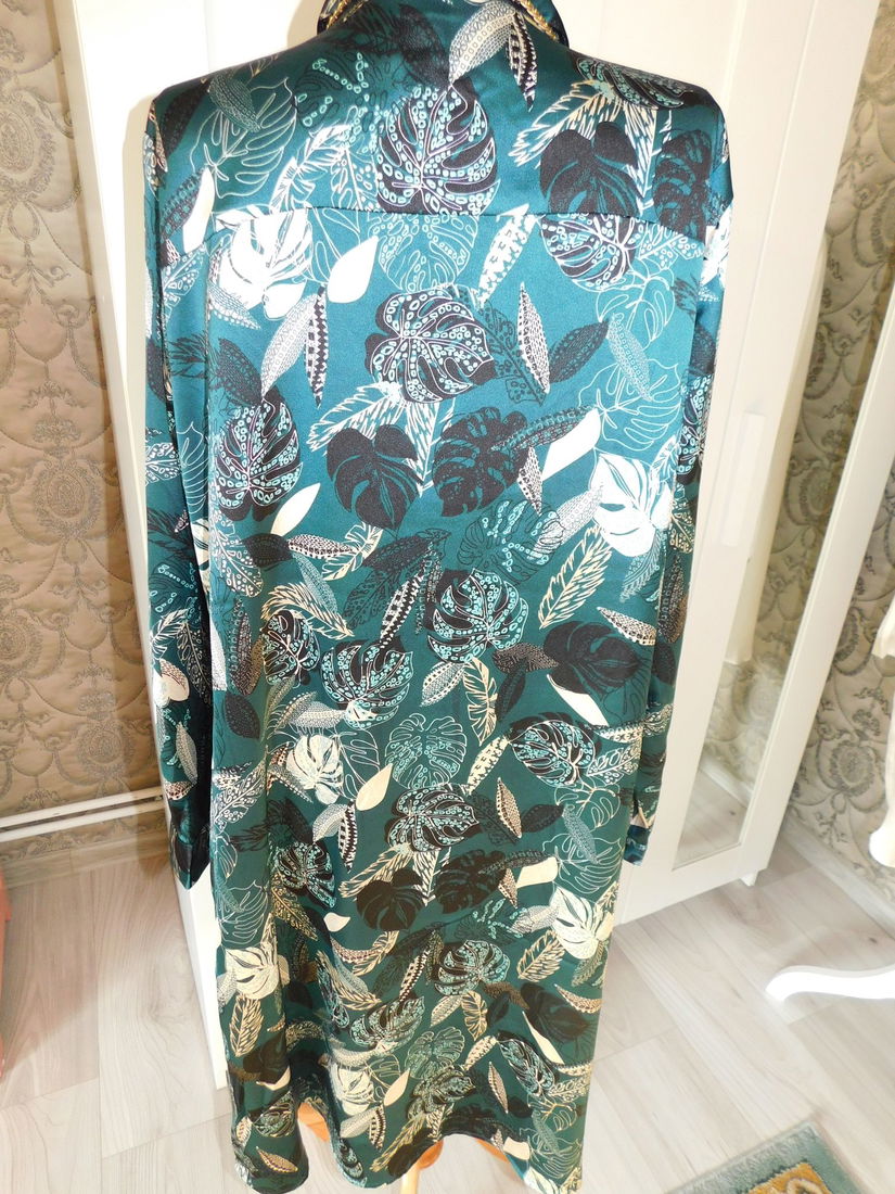 Rochie vintage  Steilmann,  neutilizata masura  48 - 50 , matase  saten , superba