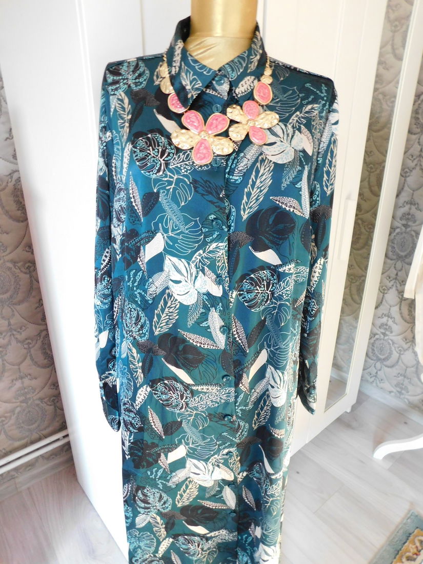 Rochie vintage  Steilmann,  neutilizata masura  48 - 50 , matase  saten , superba