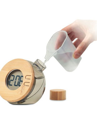 Ceas de birou AquaBamboo Lux afisaj LCD mare, design bambus natural, alimentare cu apa