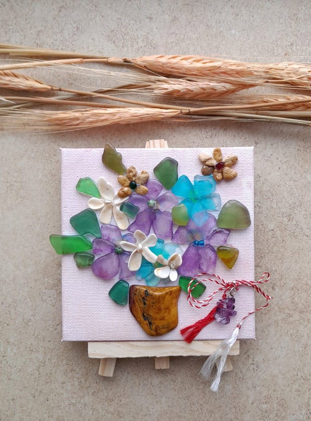 Mini Canvas Mărțișor Toporași din sticlă de mare și scoici, vază din piatră semiprețioasă, cadou handmade