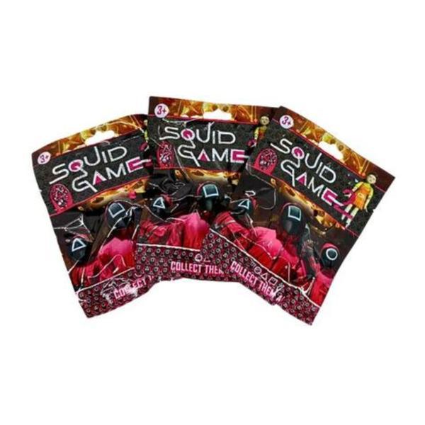 Set 3 Plicuri Squid Game &ndash; Figurină Surpriză 6 cm + Cartonaș Colecție