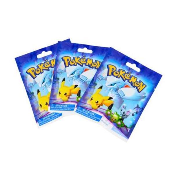 Set 3 plicuri Pok&eacute;mon &ndash; Figurină surpriză 5 cm + cartonaș colecționabil