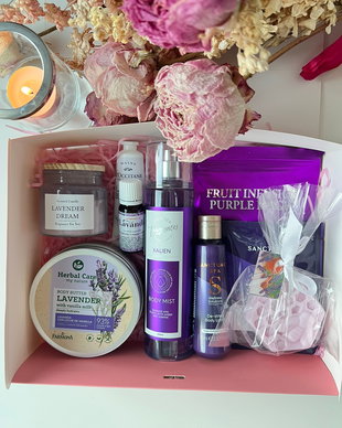 Set cadou pentru ea  Provence Serenity | cutie cadou cu lavandă, ceai, lumânare și produse de îngrijire