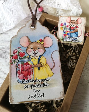 Set cadou personalizat semn de carte si martisor