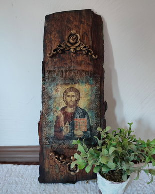 Icoană lucrata pe lemn -Iisus Hristos binecuvântând, decor spiritual handmade
