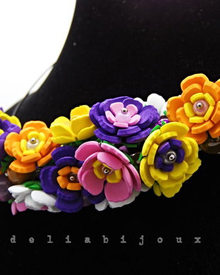 Set bijuterii handmade - flori multicolore   colier și cercei (cod1376)