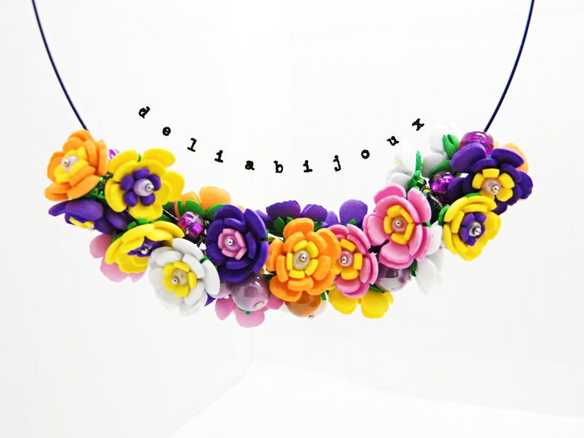 Set bijuterii handmade - flori multicolore colier și cercei (cod1376)