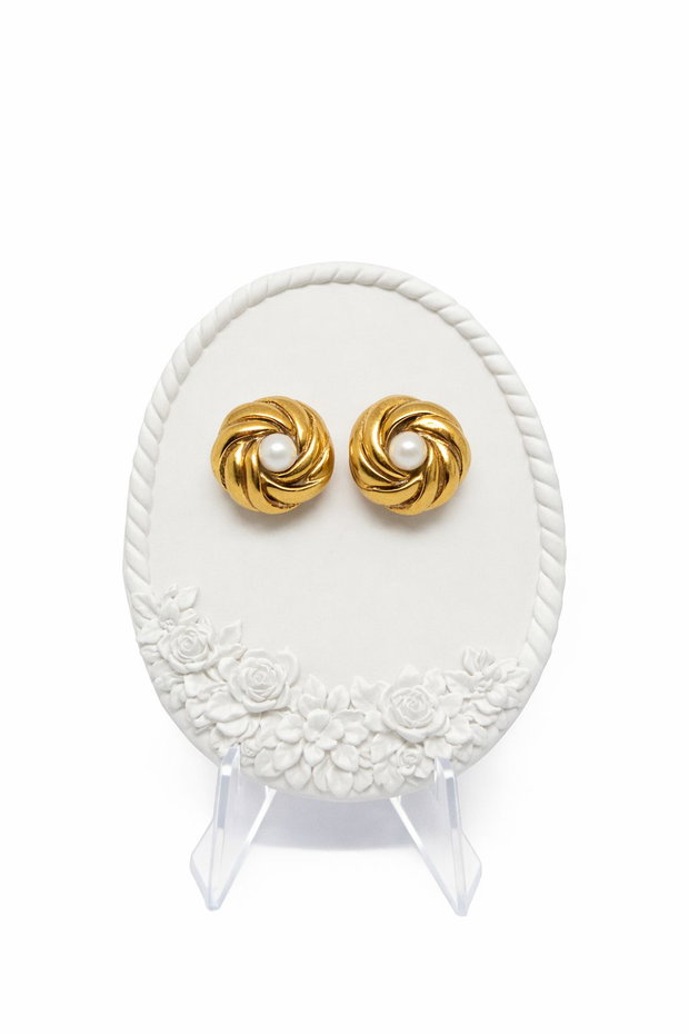 Cercei "Twist" din perle Seashell si inox placat cu aur de 18 k
