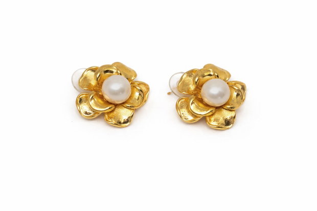 Cercei "Pearl Flower" din perle de cultura si inox placat cu aur de 18 k