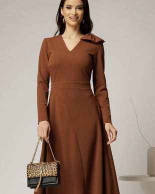 Rochie DY Fashion maro midi cu funda pe umar