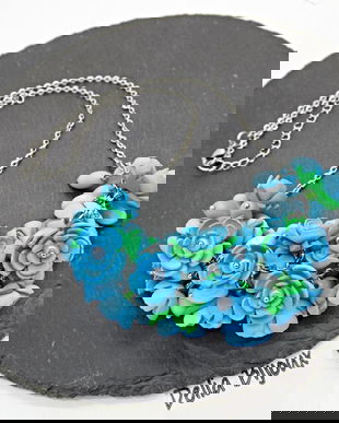 Colier handmade statement cu flori bleu - buchet floral pe lanț din inox (cod1376)