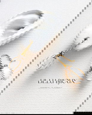 Cercei ghiocei stilizați din sârmă aurie bijuterii handmade delicate, inspirație florală