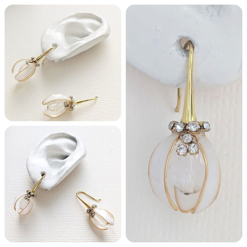 Cercei ghiocei stilizați din sârmă aurie bijuterii handmade delicate, inspirație florală