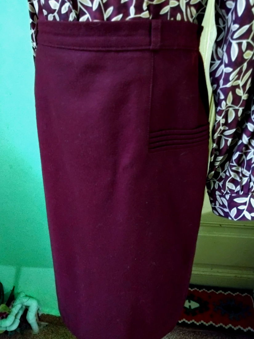 Fusta stofa lana si bluza asortata