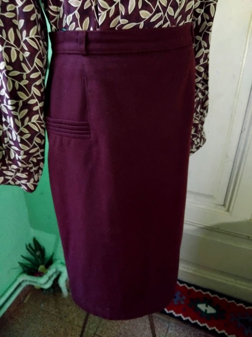 Fusta stofa lana si bluza asortata