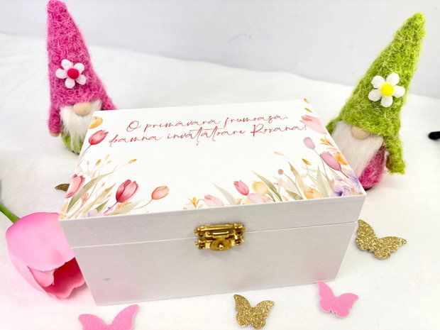 Set cadou martisor - pentru doamna educatoare/invatatoare