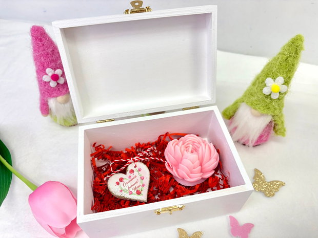 Set cadou martisor - pentru doamna educatoare/invatatoare
