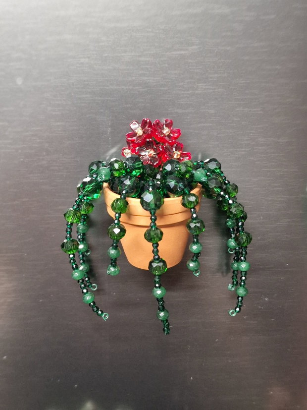 Beaded plant roșu