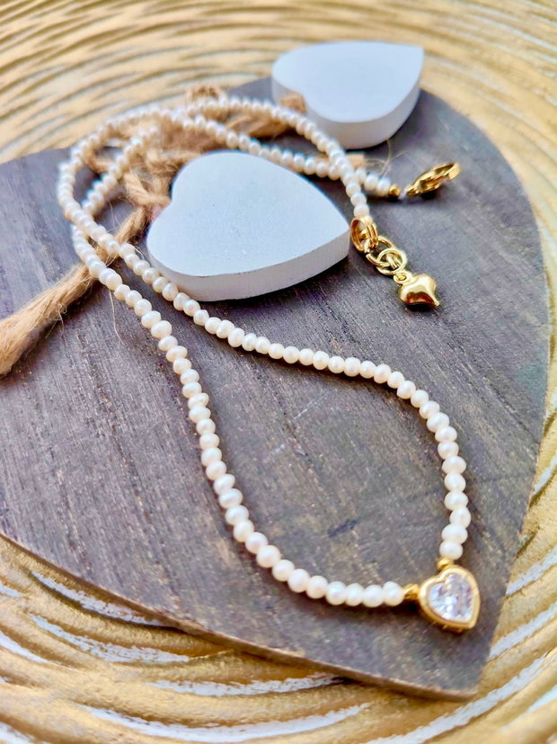 Colier fin CHOKER perle de cultura albe