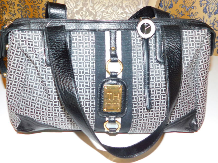 TOMMY HILFIGER, geanta originala, combinatie cu piele , deosebita, ceas nou cadou