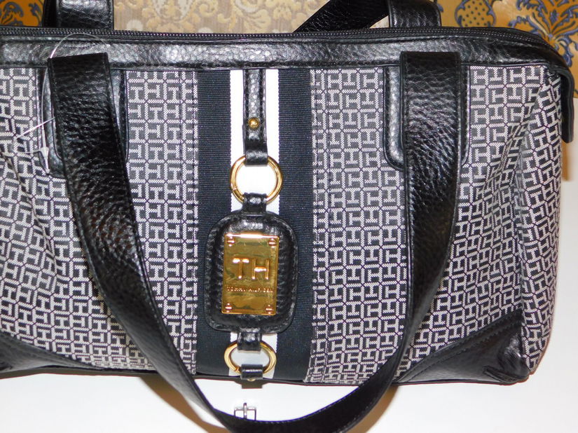 TOMMY HILFIGER, geanta originala, combinatie cu piele , deosebita, ceas nou cadou