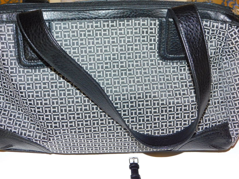 TOMMY HILFIGER, geanta originala, combinatie cu piele , deosebita, ceas nou cadou