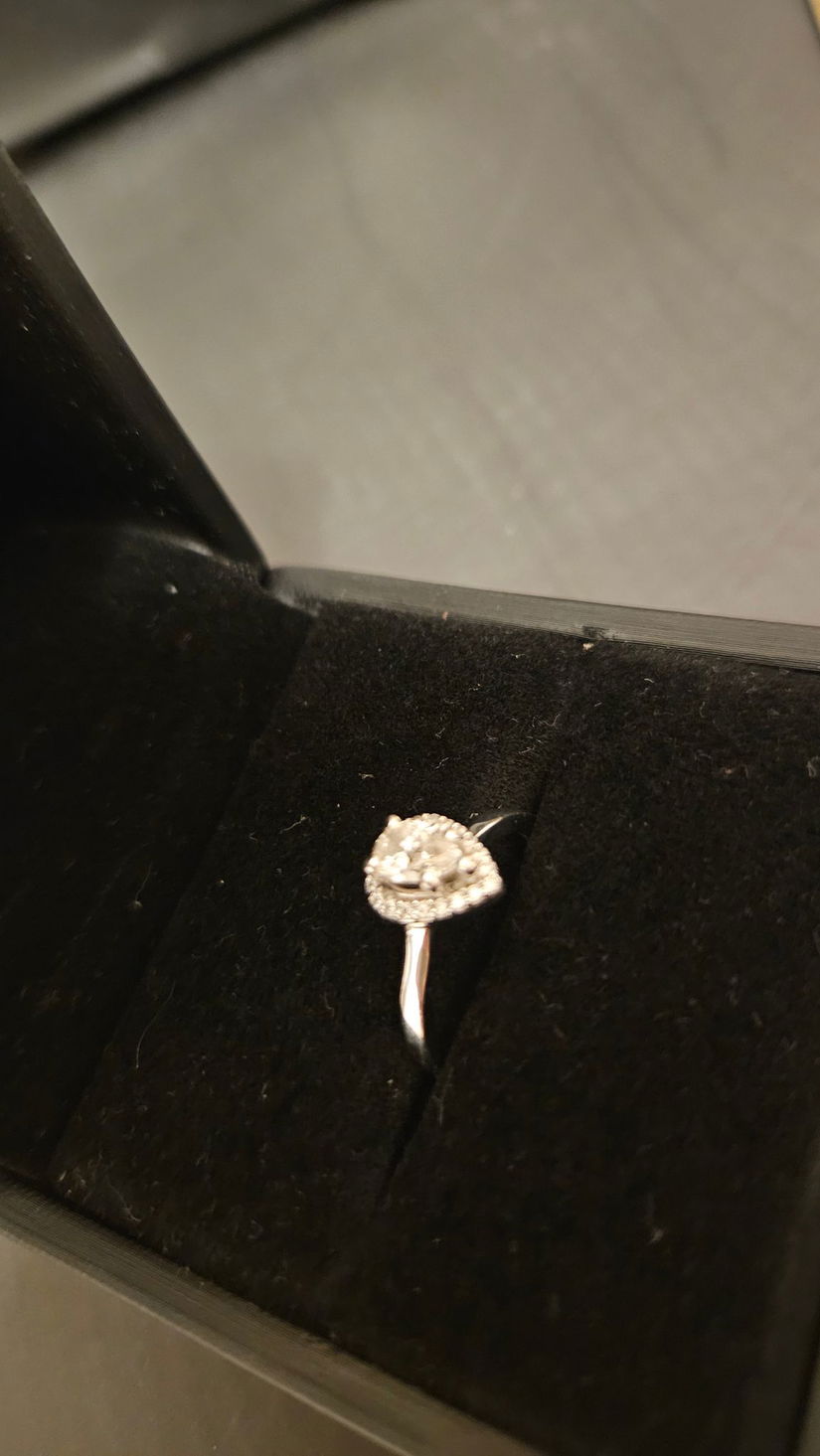 Inel elegant de logodna din aur alb de 14K (585) cu un diamante