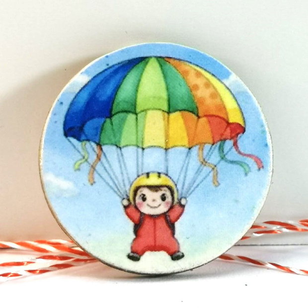 Martisor pentru copii cu parasutist