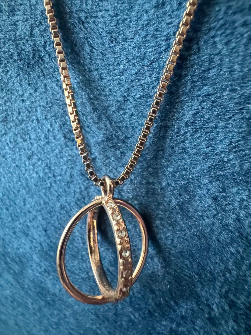 Lanț cu pandantiv Pilgrim Danish design nou