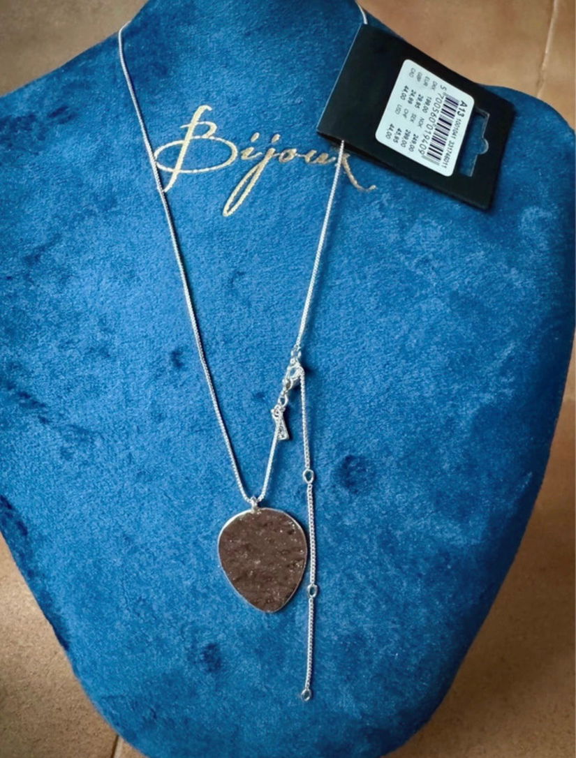 Pilgrim leaf Necklace Danish design