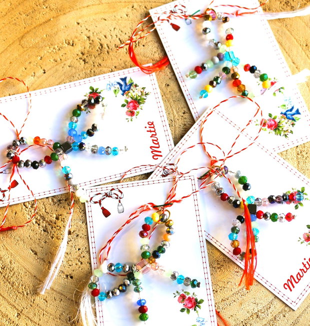 Martisoare din cristale/minipandantive din cristale/Martisoare fundite multicolore din cristale fatetate
