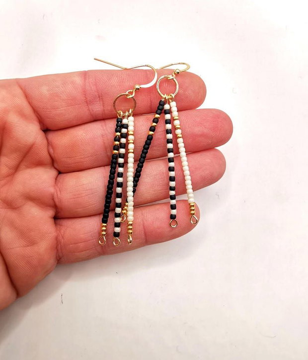 Cercei boho minimalisti cu margelute seed beads
