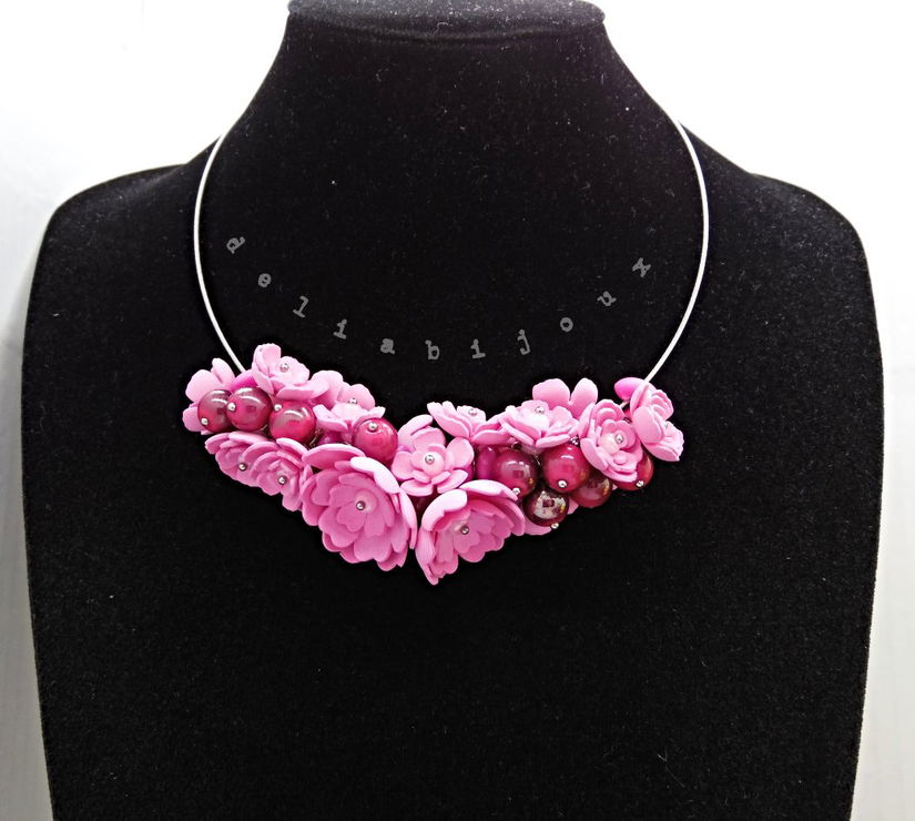 Set bijuterii cu flori roz colier statement și cercei asortați, realizați manual (cod1378)