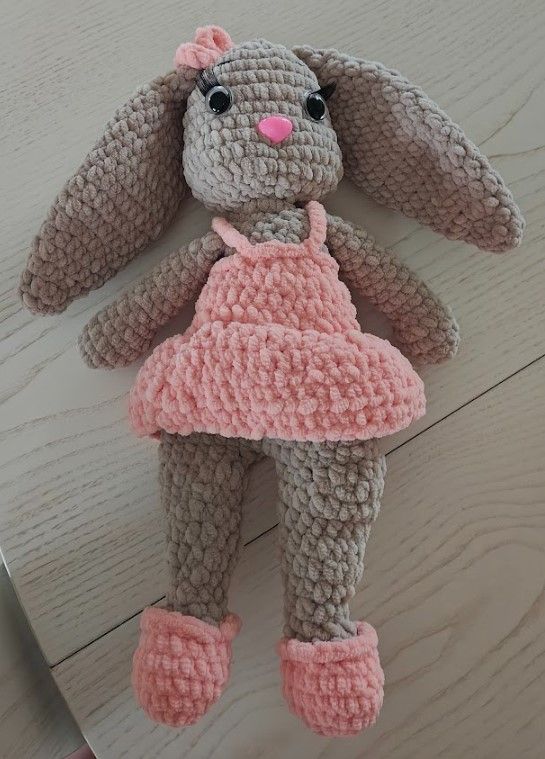 Fetita iepuras by Irina