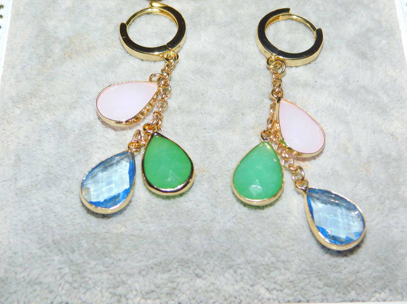 Set nou, bratara si cercei, cristale zirconiou , placare cu aur