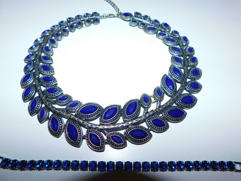 Colier nou,Zara ,masiv, metal argintiu antichizat, cadou bratara zirconii asortata