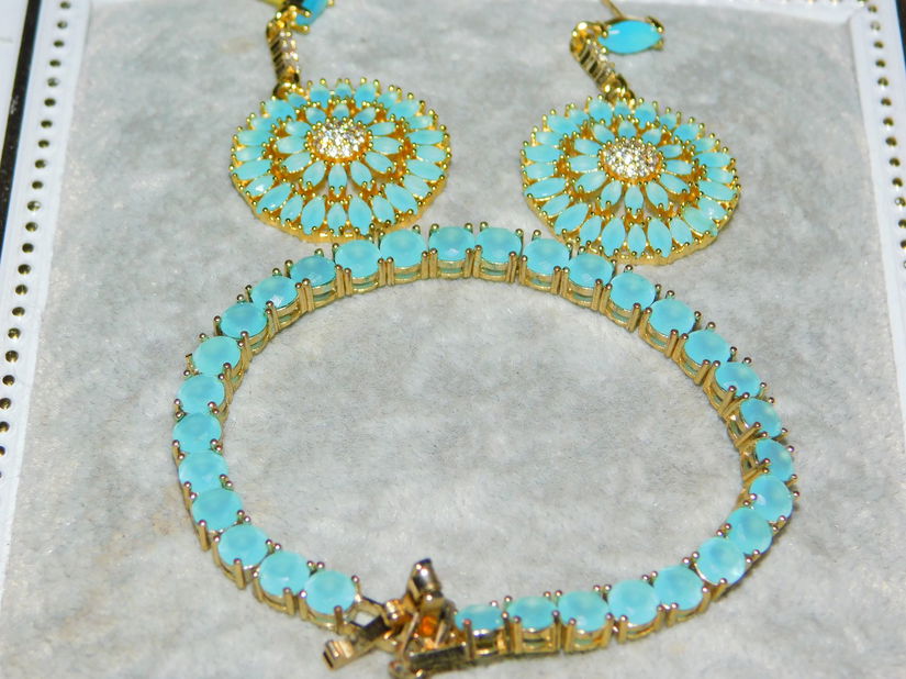 Cercei  cu bratara   cristale zirconiu turcoaz, set deosebit