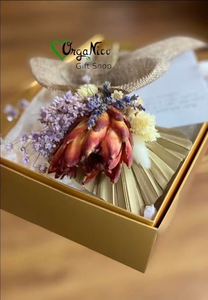 Set cu buchet de flori pentru mama/profesor
